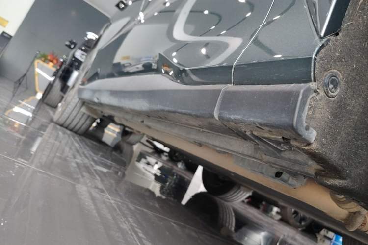 Used BYD Tang L 2025 DM 175KM Drone Player Edition Right Side Sill