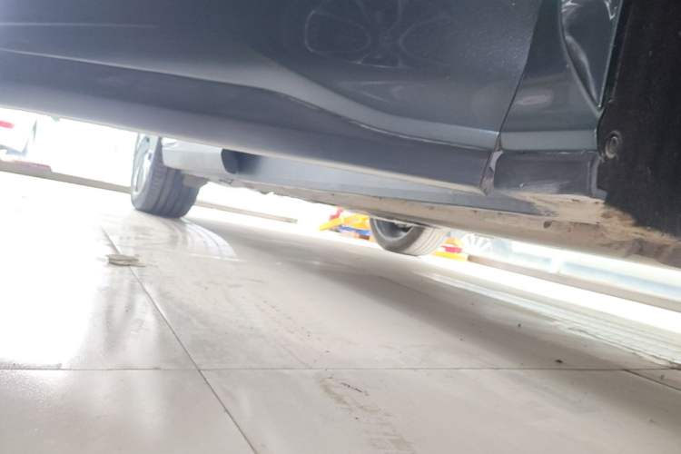 Used BYD Tang L 2025 DM 175KM Drone Player Edition Right Side Sill