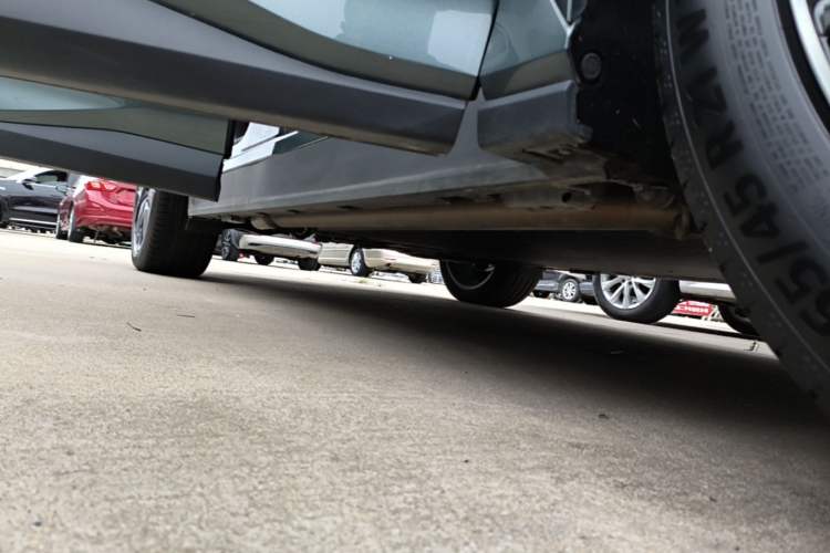 Used BYD Tang L 2025 DM 175KM Drone Player Edition Right Side Sill