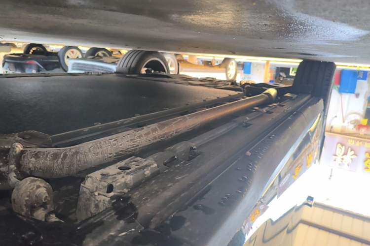 Used BYD Tang L 2025 DM 175KM Drone Player Edition Right Side Sill