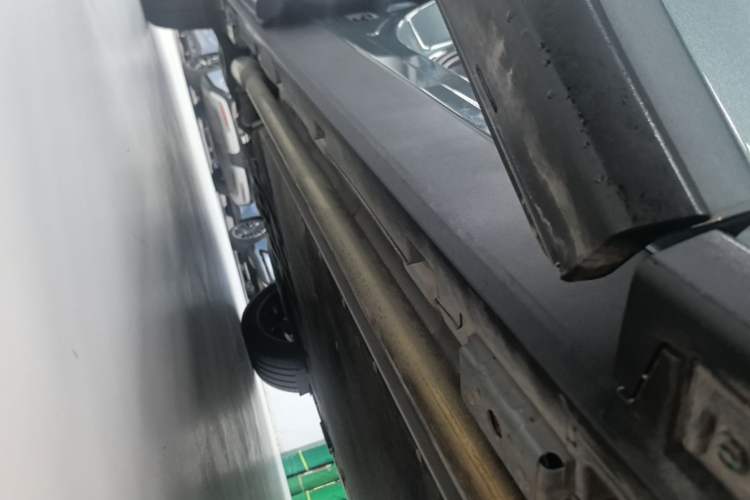 Used BYD Tang L 2025 DM 175KM Drone Player Edition Right Side Sill