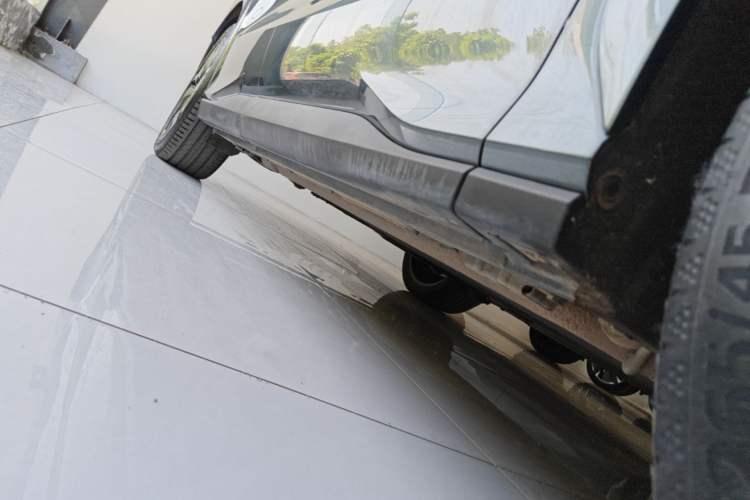 Used BYD Tang L 2025 DM 175KM Drone Player Edition Right Side Sill