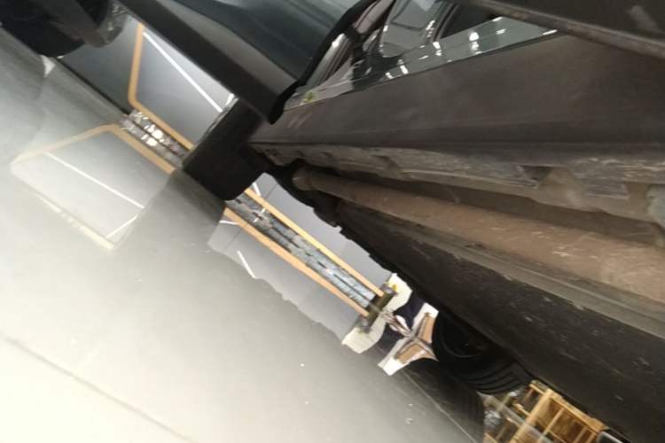 Used BYD Tang L 2025 DM 175KM Drone Player Edition Right Side Sill