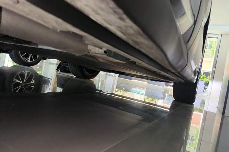 Used BYD Tang L 2025 DM 175KM Drone Player Edition Right Side Sill