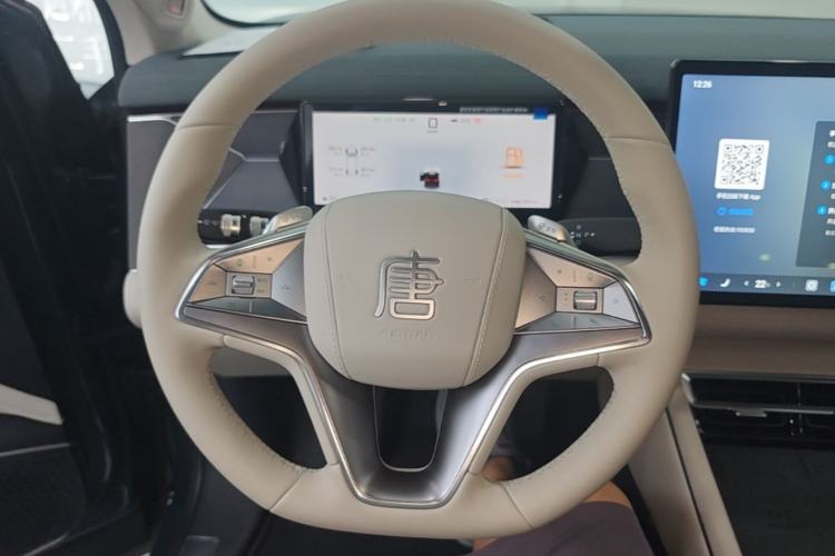 Used BYD Tang L 2025 DM 175KM Drone Player Edition Steering Wheel