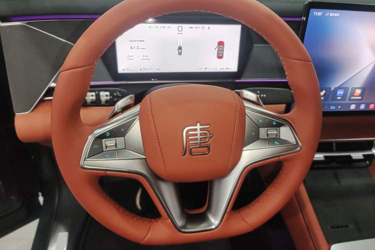 Used BYD Tang L 2025 DM 175KM Drone Player Edition Steering Wheel