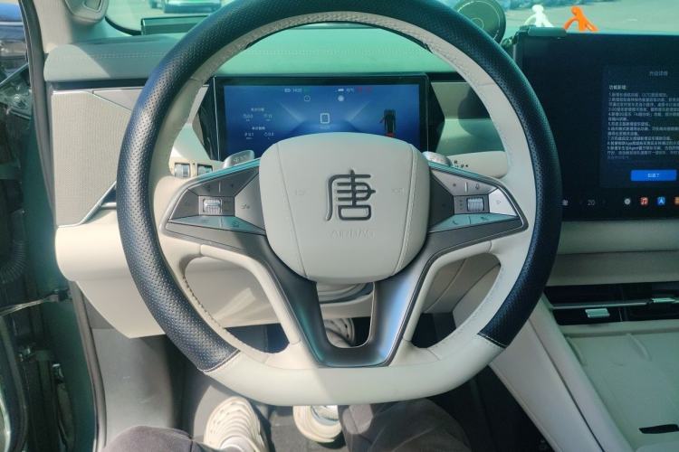 Used BYD Tang L 2025 DM 200KM Four-Wheel Drive LiDAR Flagship Model Steering Wheel