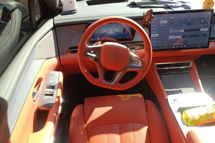 Used BYD Tang L 2025 EV 670KM LiDAR Flagship Version Steering Wheel