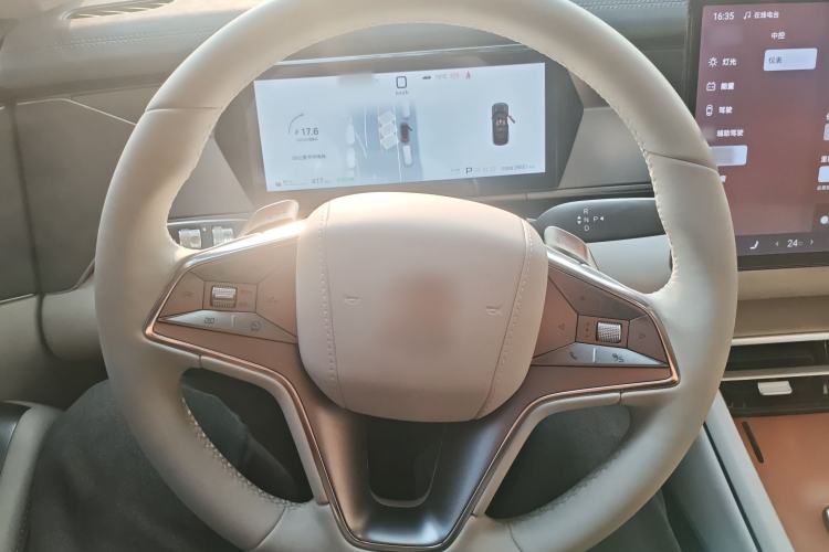 Used BYD Tang L 2025 EV with 670 km Range LiDAR and Premium Features Steering Wheel