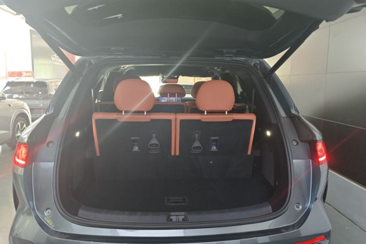 Used BYD Tang L 2025 DM 175KM Drone Player Edition Trunk