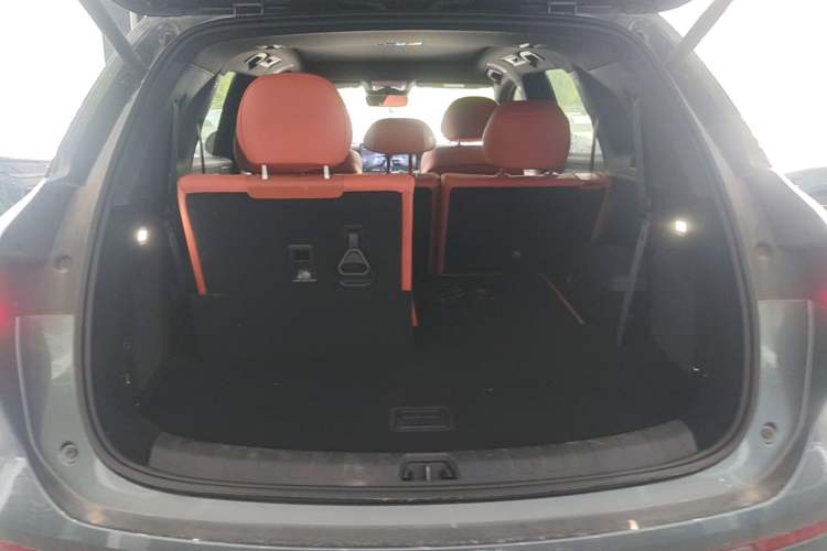 Used BYD Tang L 2025 DM 175KM Drone Player Edition Trunk