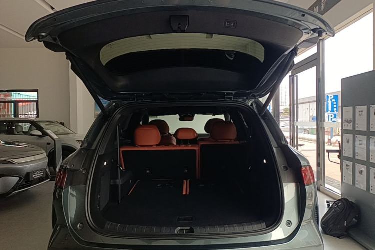 Used BYD Tang L 2025 DM 175KM Drone Player Edition Trunk