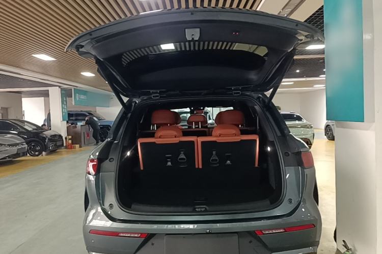 Used BYD Tang L 2025 DM 175KM Drone Player Edition Trunk