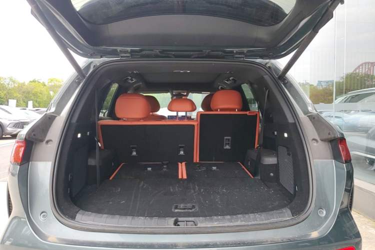 Used BYD Tang L 2025 DM 175KM Drone Player Edition Trunk