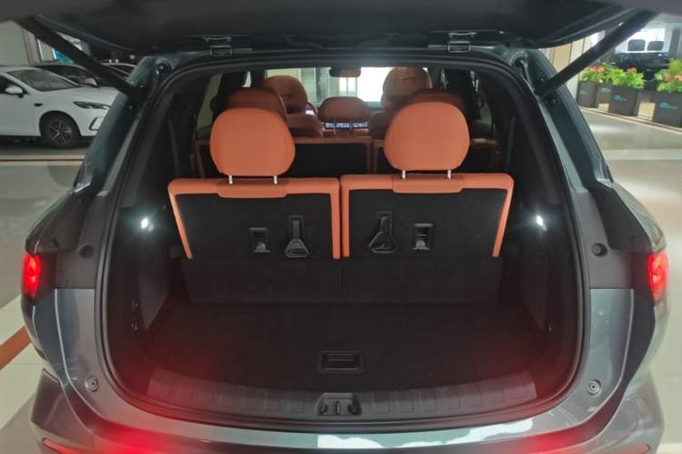 Used BYD Tang L 2025 DM 175KM Drone Player Edition Trunk