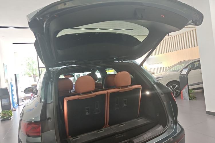 Used BYD Tang L 2025 DM 175KM Drone Player Edition Trunk
