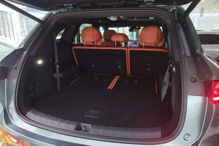 Used BYD Tang L 2025 DM 175KM Drone Player Edition Trunk