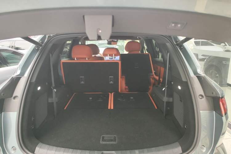 Used BYD Tang L 2025 DM 175KM Drone Player Edition Trunk