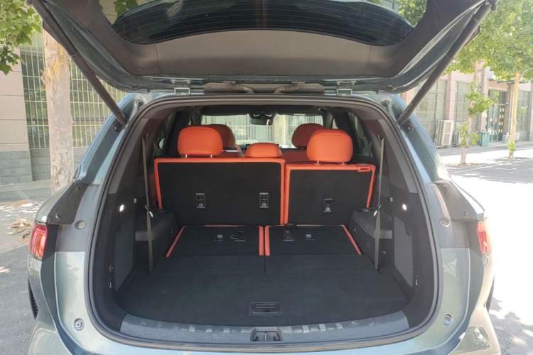 Used BYD Tang L 2025 DM 175KM Drone Player Edition Trunk