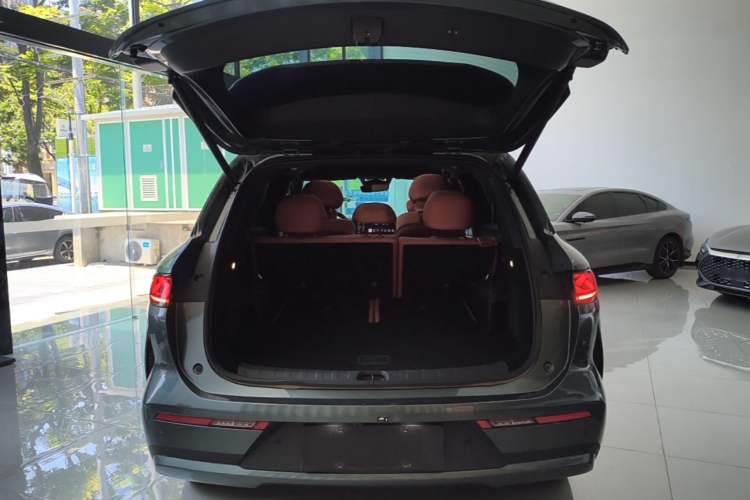 Used BYD Tang L 2025 EV 670KM LiDAR Flagship Version Trunk