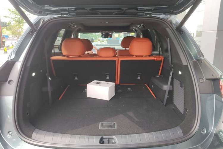 Used BYD Tang L 2025 DM 175KM Drone Player Edition Trunk