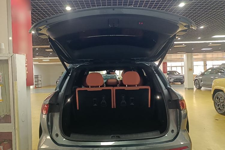 Used BYD Tang L 2025 DM 175KM Drone Player Edition Trunk