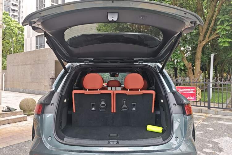 Used BYD Tang L 2025 DM 175KM Drone Player Edition Trunk