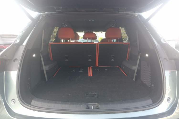 Used BYD Tang L 2025 DM 175KM Drone Player Edition Trunk