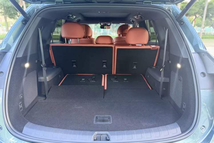 Used BYD Tang L 2025 DM 175KM Drone Player Edition Trunk