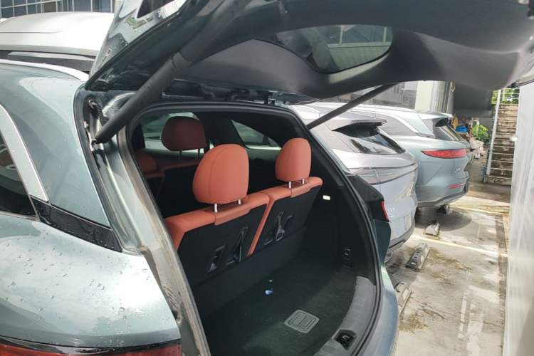 Used BYD Tang L 2025 DM 175KM Drone Player Edition Trunk