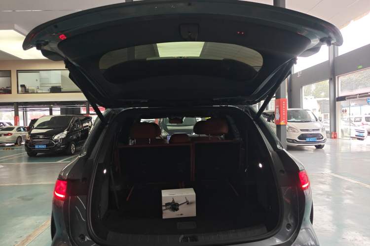 Used BYD Tang L 2025 DM 175KM Drone Player Edition Trunk