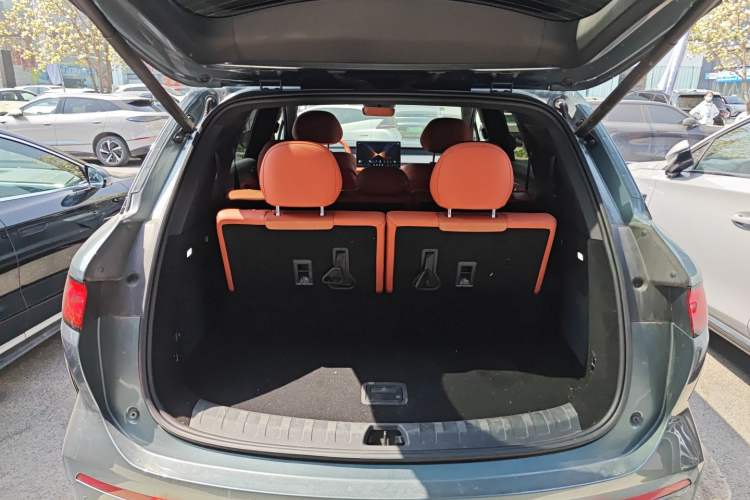 Used BYD Tang L 2025 DM 175KM Drone Player Edition Trunk