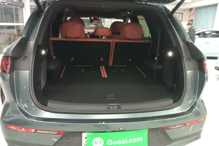 Used BYD Tang L 2025 DM 175KM Drone Player Edition Trunk
