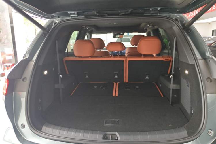 Used BYD Tang L 2025 DM 175KM Drone Player Edition Trunk