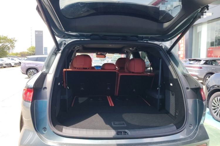 Used BYD Tang L 2025 DM 175KM Drone Player Edition Trunk