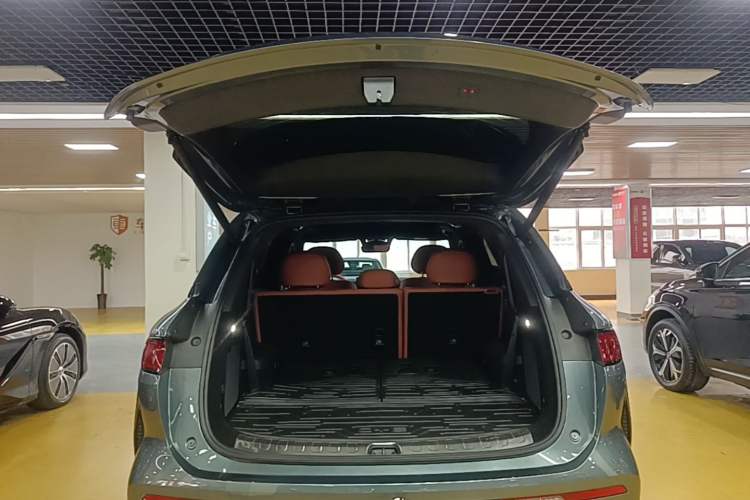 Used BYD Tang L 2025 EV 670KM LiDAR Flagship Version Trunk