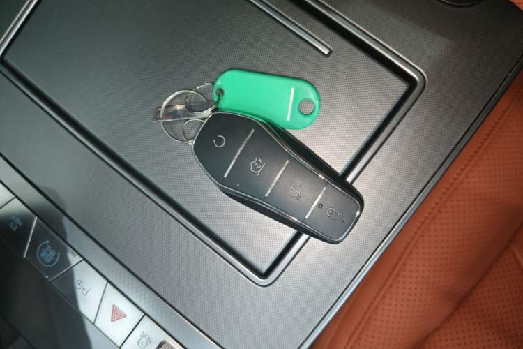 Used BYD Tang L 2025 DM 175KM Drone Player Edition Vehicle Key