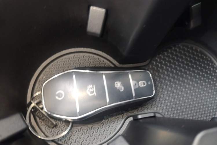 Used BYD Tang L 2025 DM 175KM Drone Player Edition Vehicle Key