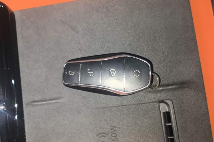 Used BYD Tang L 2025 DM 175KM Drone Player Edition Vehicle Key