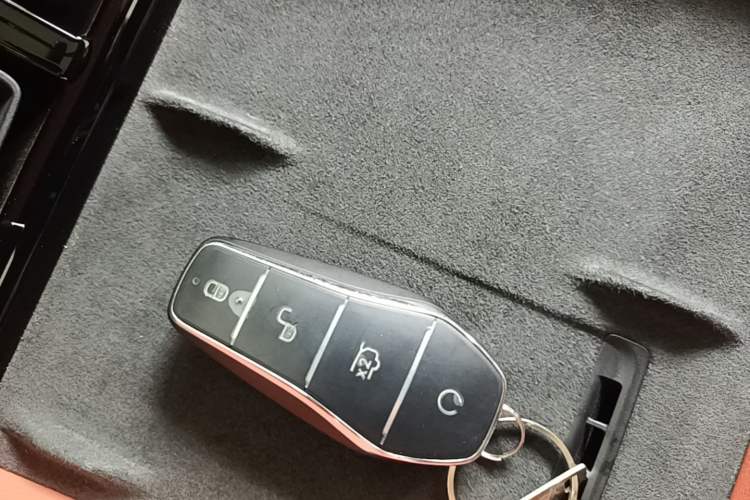 Used BYD Tang L 2025 DM 175KM Drone Player Edition Vehicle Key