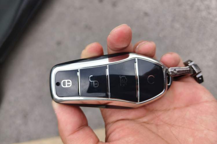 Used BYD Tang L 2025 DM 175KM Drone Player Edition Vehicle Key