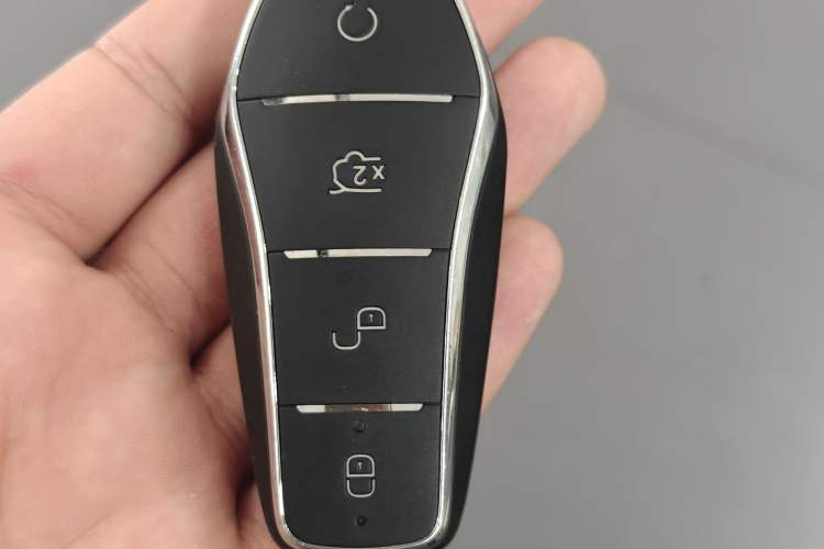 Used BYD Tang L 2025 DM 175KM Drone Player Edition Vehicle Key