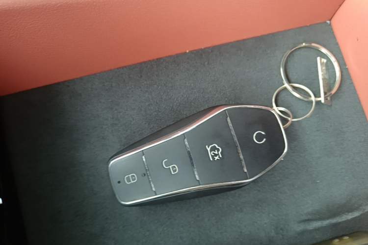 Used BYD Tang L 2025 DM 175KM Drone Player Edition Vehicle Key