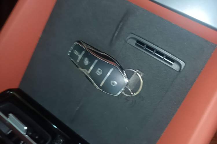 Used BYD Tang L 2025 DM 175KM Drone Player Edition Vehicle Key