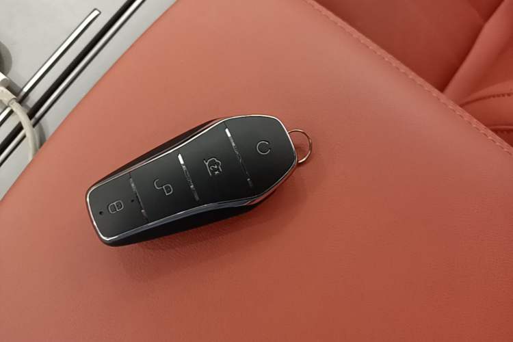 Used BYD Tang L 2025 DM 175KM Drone Player Edition Vehicle Key