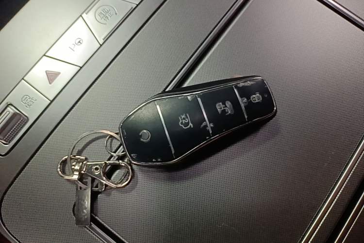 Used BYD Tang L 2025 DM 175KM Drone Player Edition Vehicle Key