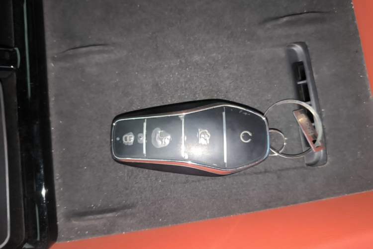 Used BYD Tang L 2025 DM 175KM Drone Player Edition Vehicle Key