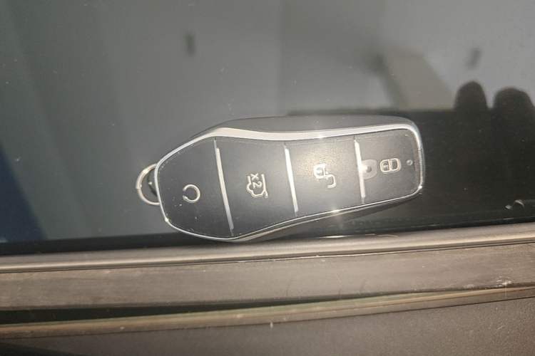 Used BYD Tang L 2025 DM 175KM Drone Player Edition Vehicle Key