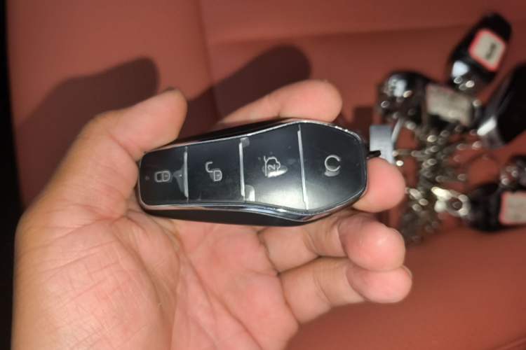 Used BYD Tang L 2025 DM 175KM Drone Player Edition Vehicle Key