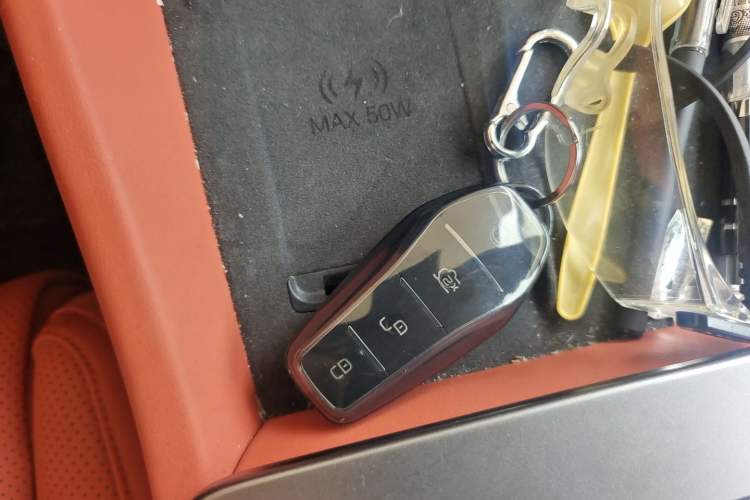 Used BYD Tang L 2025 EV 670KM LiDAR Flagship Version Vehicle Key